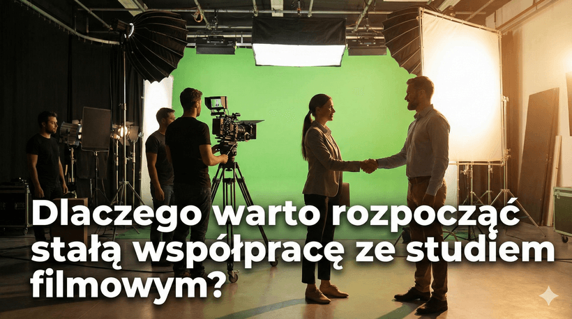 regularne spotkanie zespołu marketingowego z ekipą filmową omawiające strategię wideo